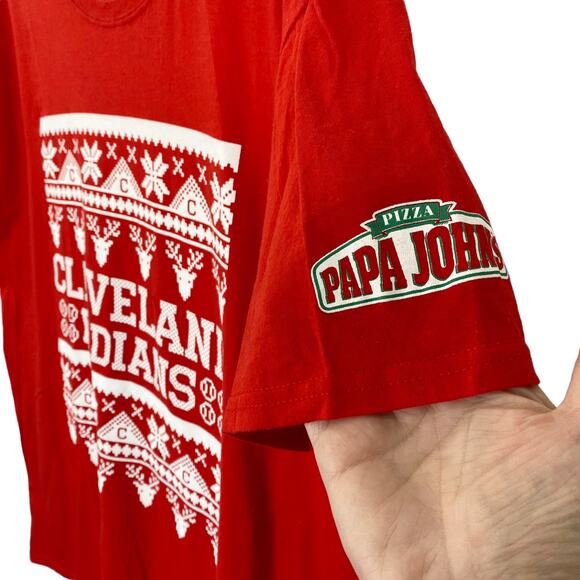 Cleveland Indians Shirt Unisex Size XL Nordic Print Christmas T-Shirt Red/White - Picture 3 of 7